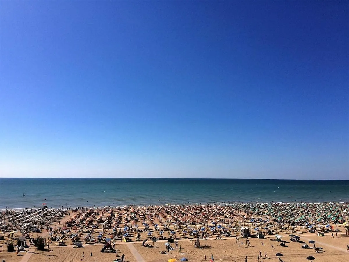 Ca' Bianca - Appartamenti Bibione 0*,  Italy